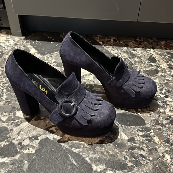 Prada Navy Suede Platform heels. Size 38.5 - Picture 3 of 4